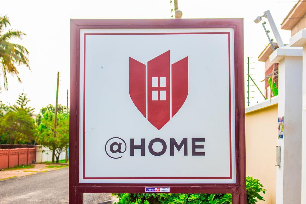 @Home Boutique B&B Hostel And Suite Akkra Exterior foto