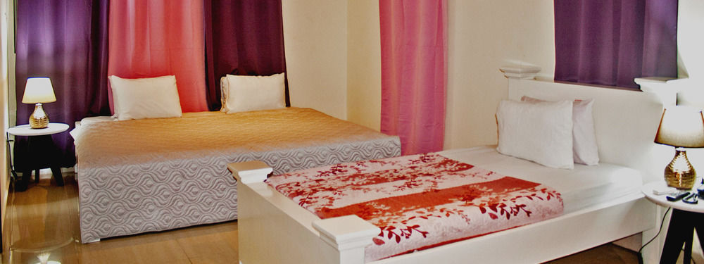 @Home Boutique B&B Hostel And Suite Akkra Exterior foto