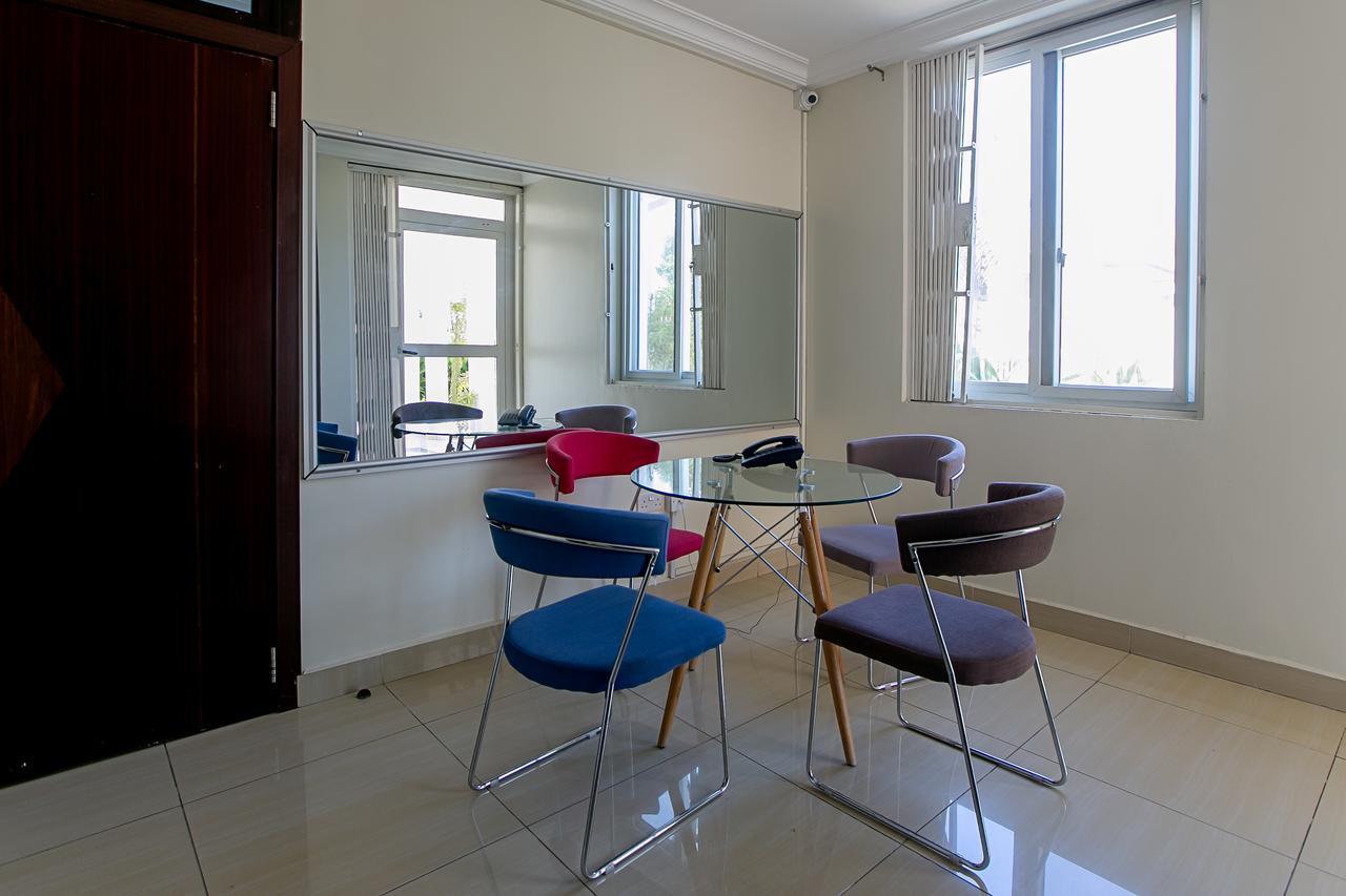 @Home Boutique B&B Hostel And Suite Akkra Exterior foto