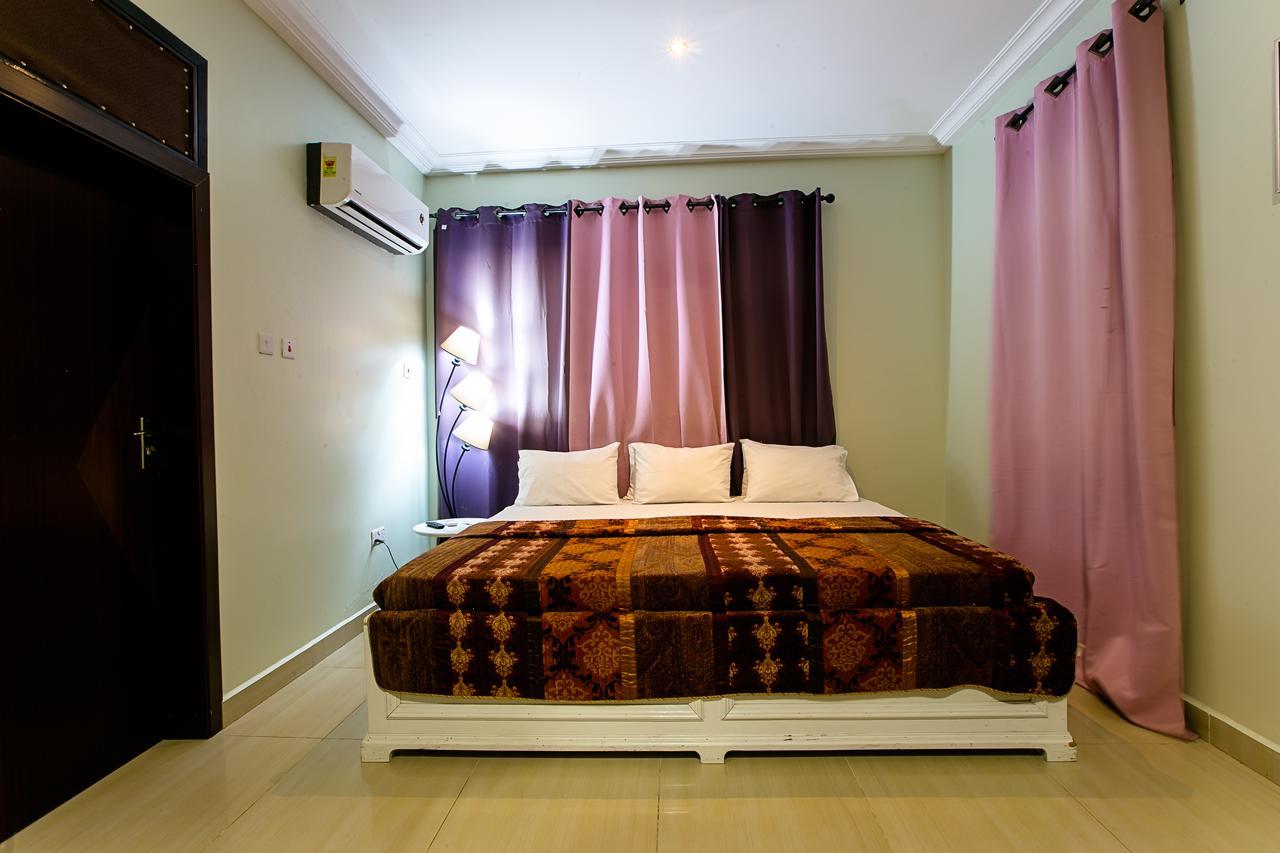 @Home Boutique B&B Hostel And Suite Akkra Exterior foto