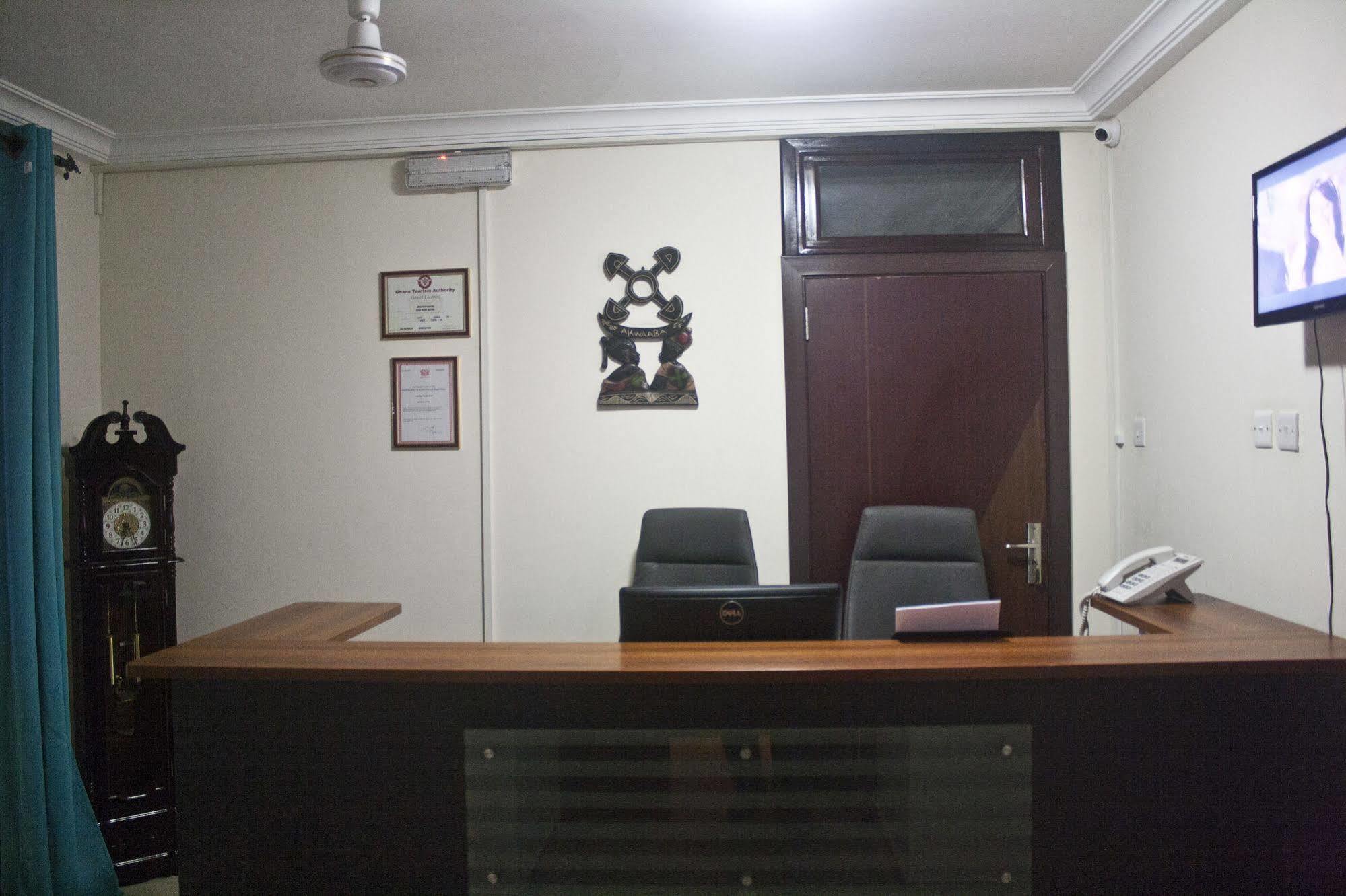 @Home Boutique B&B Hostel And Suite Akkra Exterior foto