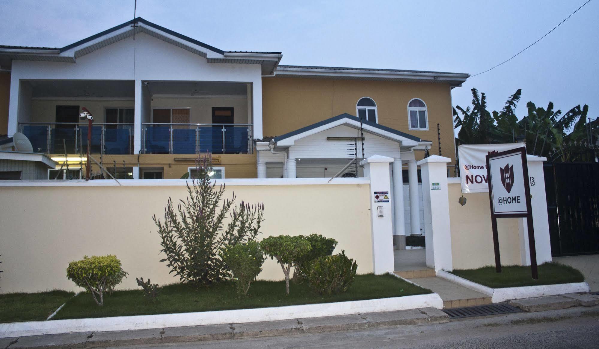 @Home Boutique B&B Hostel And Suite Akkra Exterior foto