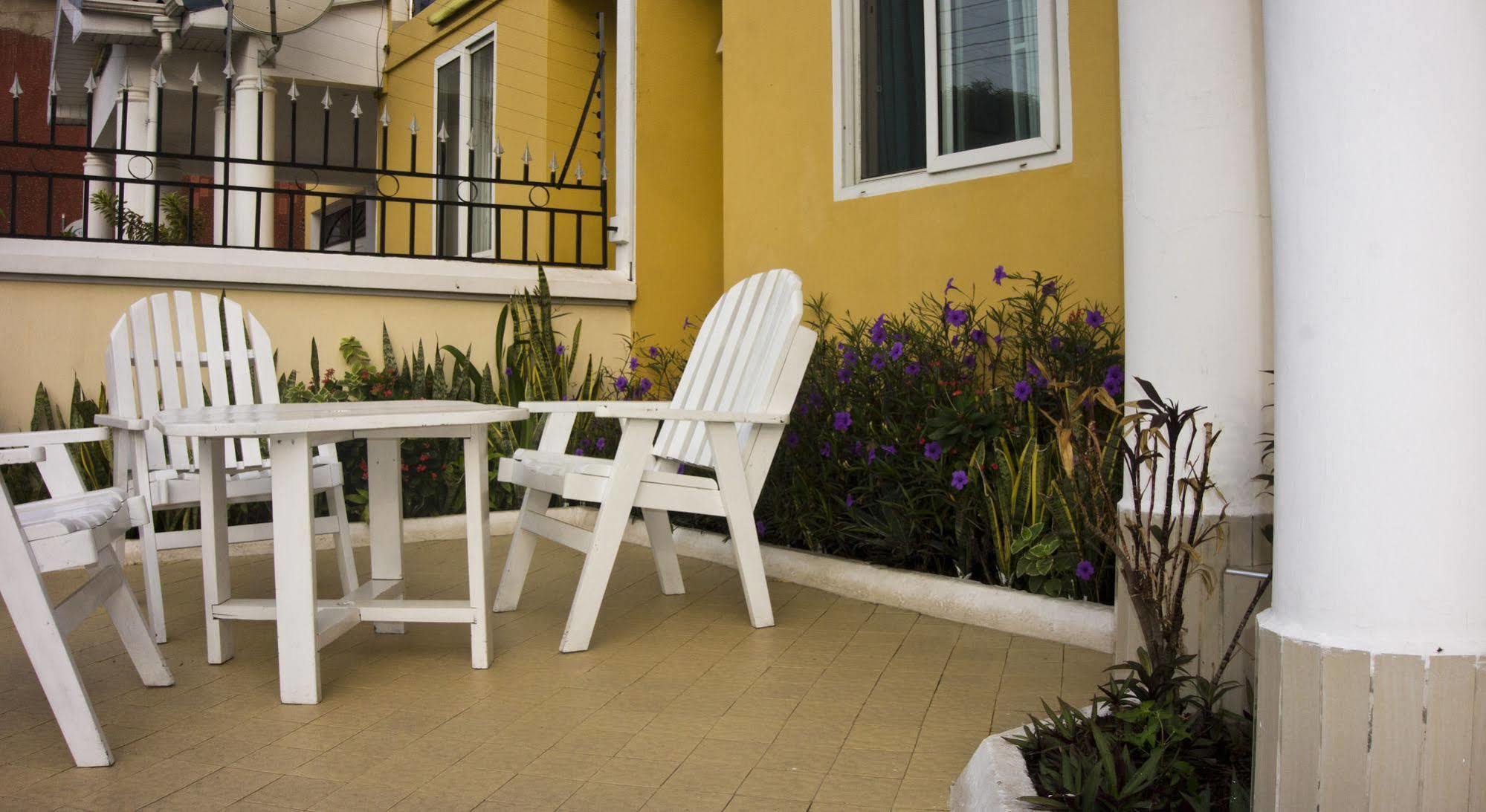 @Home Boutique B&B Hostel And Suite Akkra Exterior foto